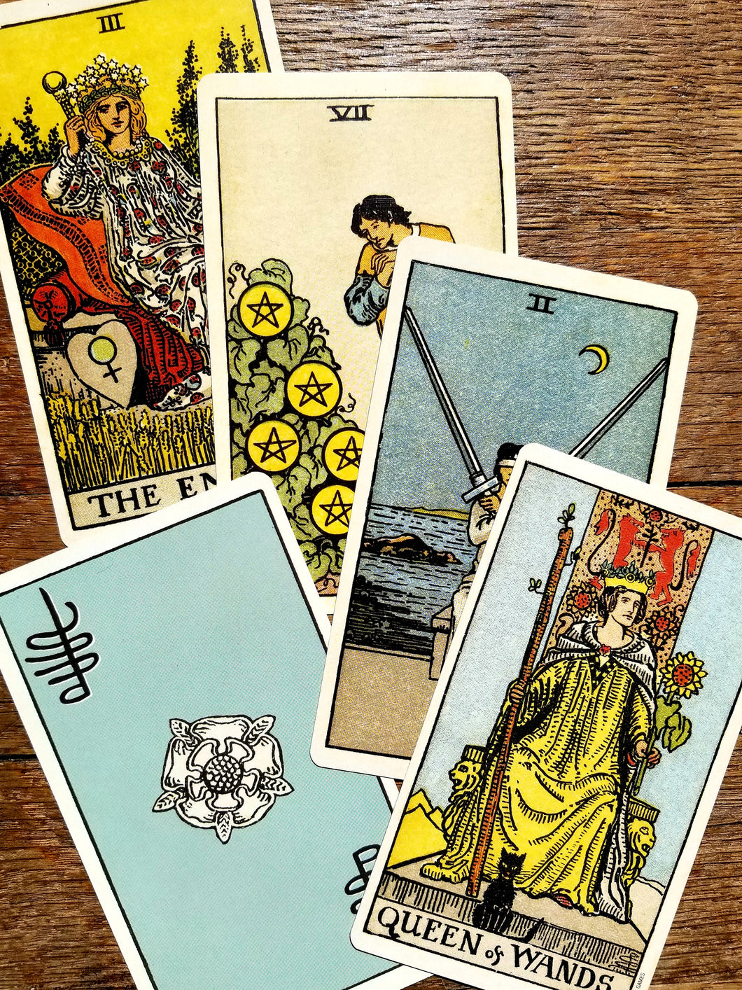 Mua Combo Bộ Bài Bói Smith Waite Tarot – Borderless Edition Cao Cấp và Túi Nhung Đựng Tarot và Khăn Trải Bàn Tarot tại Magic House